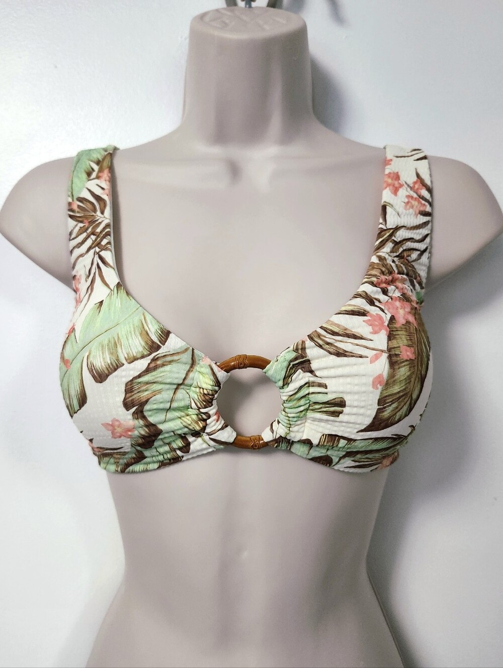Rip Curl Tropical Leaf Ring-Front Bikini Top size M